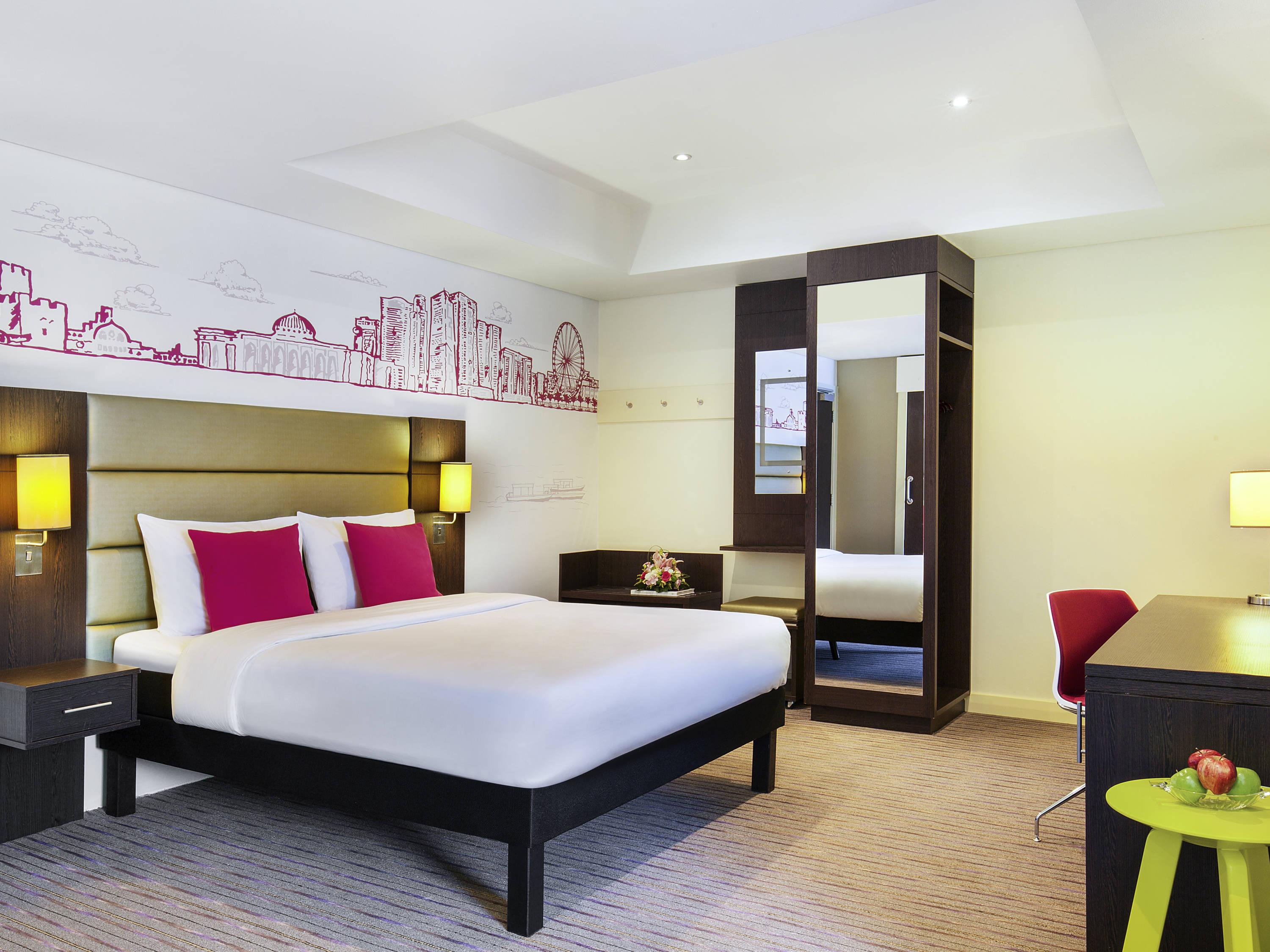 Ibis Styles Sharjah Hotell Exteriör bild