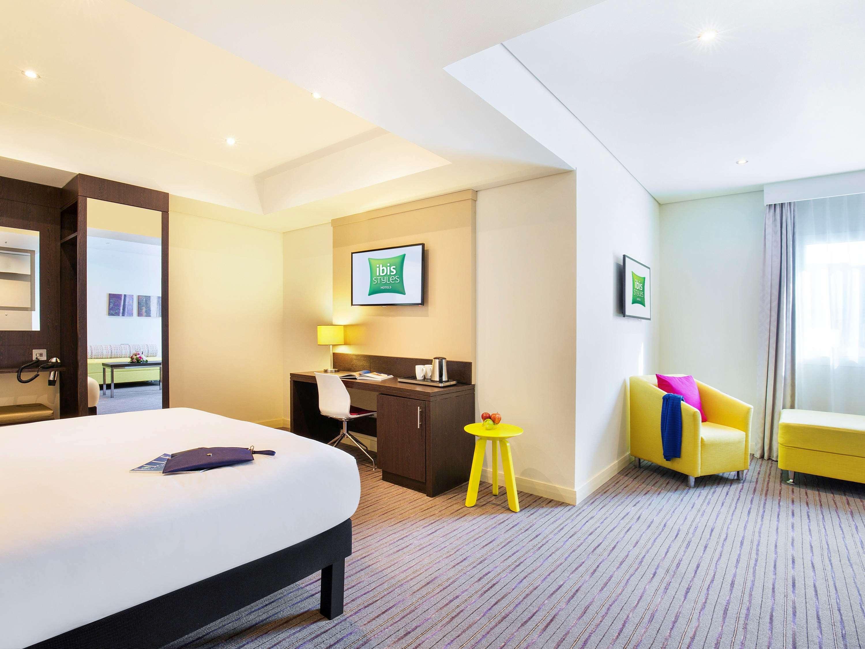 Ibis Styles Sharjah Hotell Exteriör bild