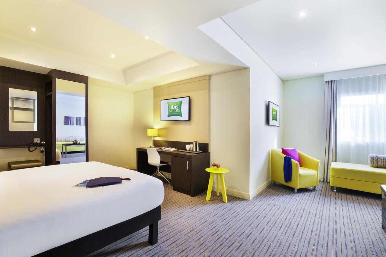 Ibis Styles Sharjah Hotell Exteriör bild