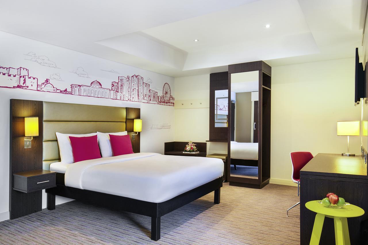 Ibis Styles Sharjah Hotell Exteriör bild
