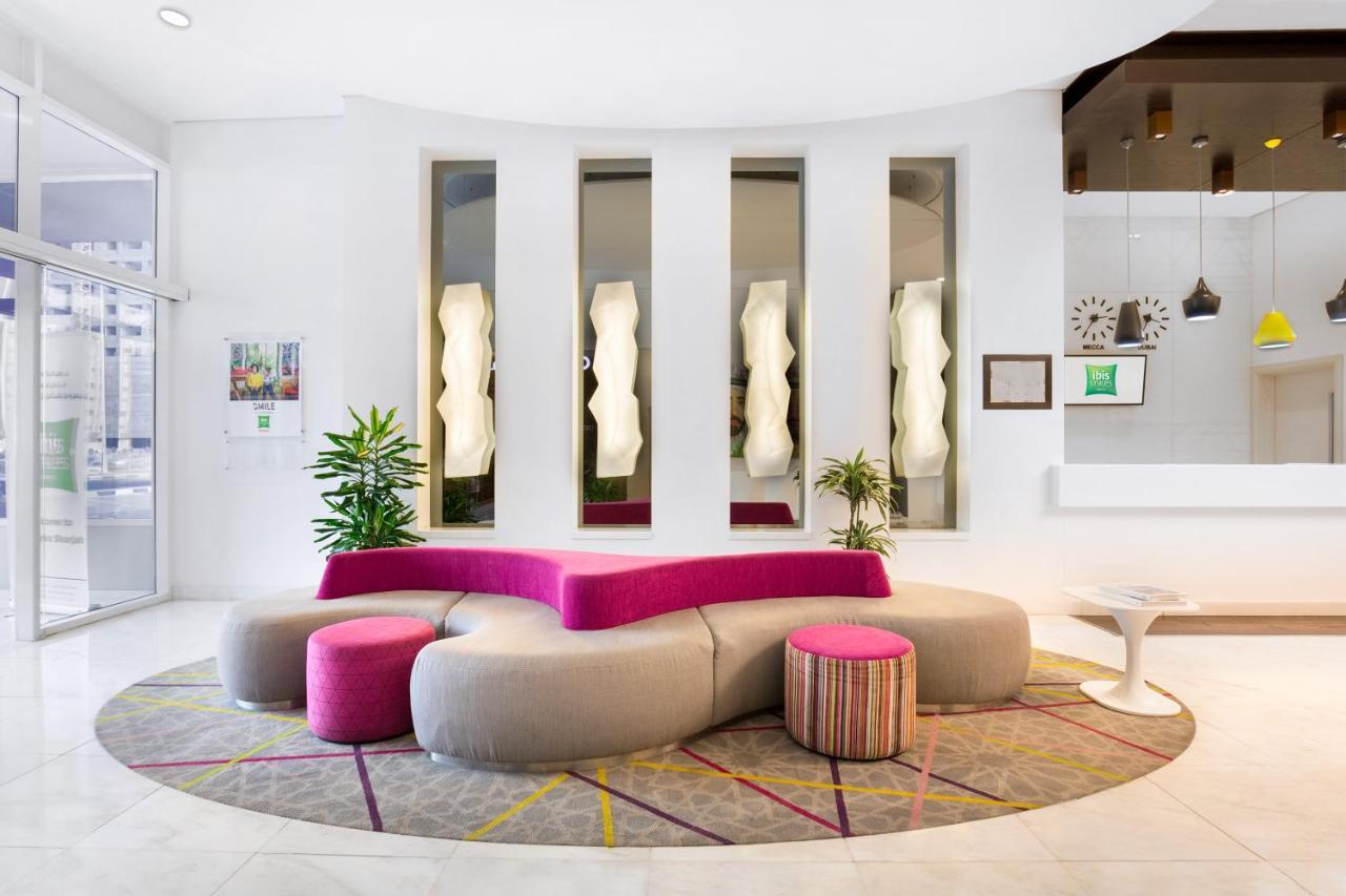 Ibis Styles Sharjah Hotell Exteriör bild